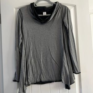 Jockey vowel neck top